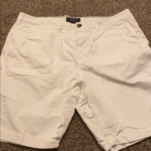 American Eagle - white shorts